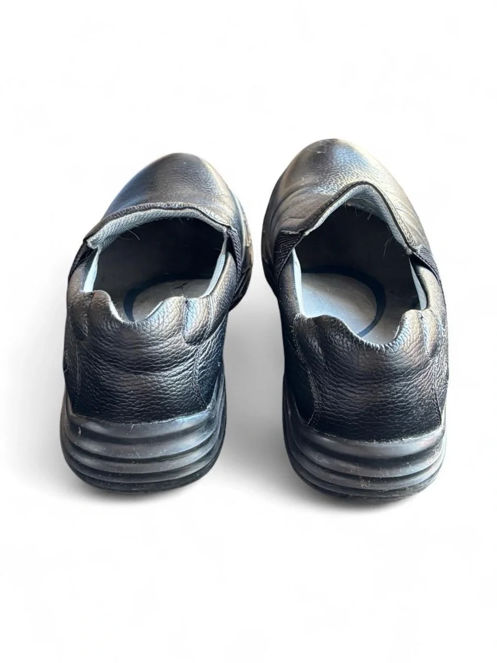 ✨Nurse Mates  Black leather slip-on shoes with heart-shaped detail✨